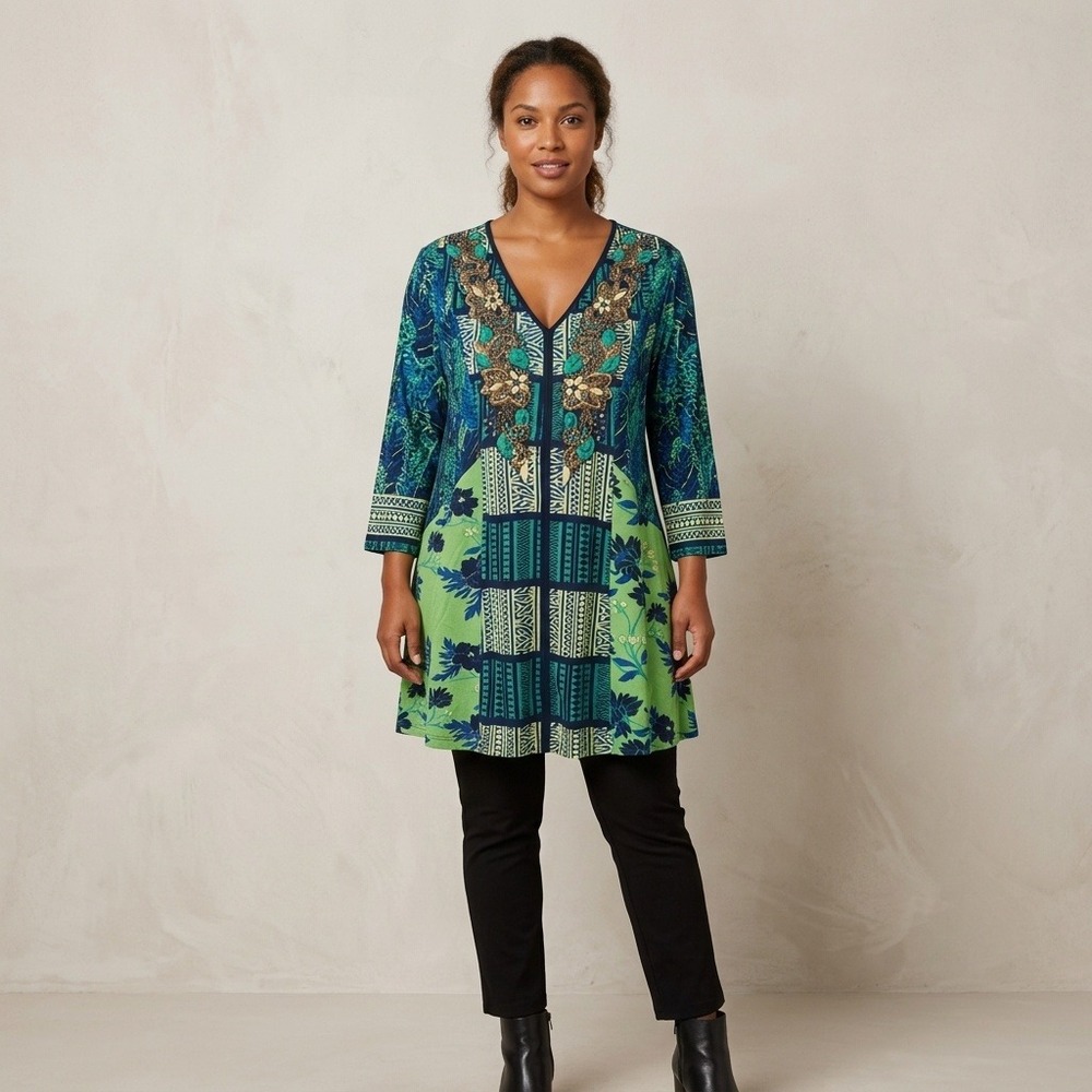 Soft Surroundings Women's Medium Blue Green Embellished V-Neck Tunic Top NEW